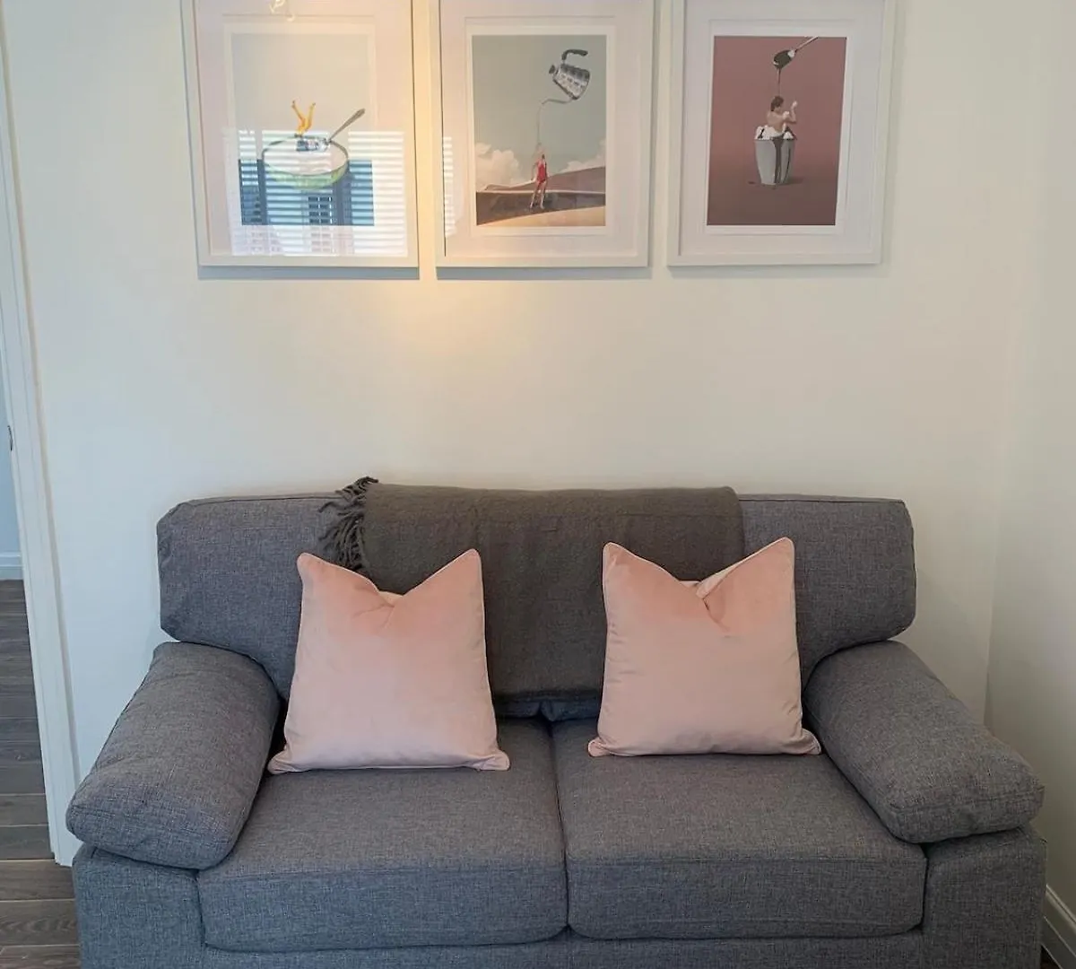 Apartment Best Located Flat In Cheltenham And Free Parking